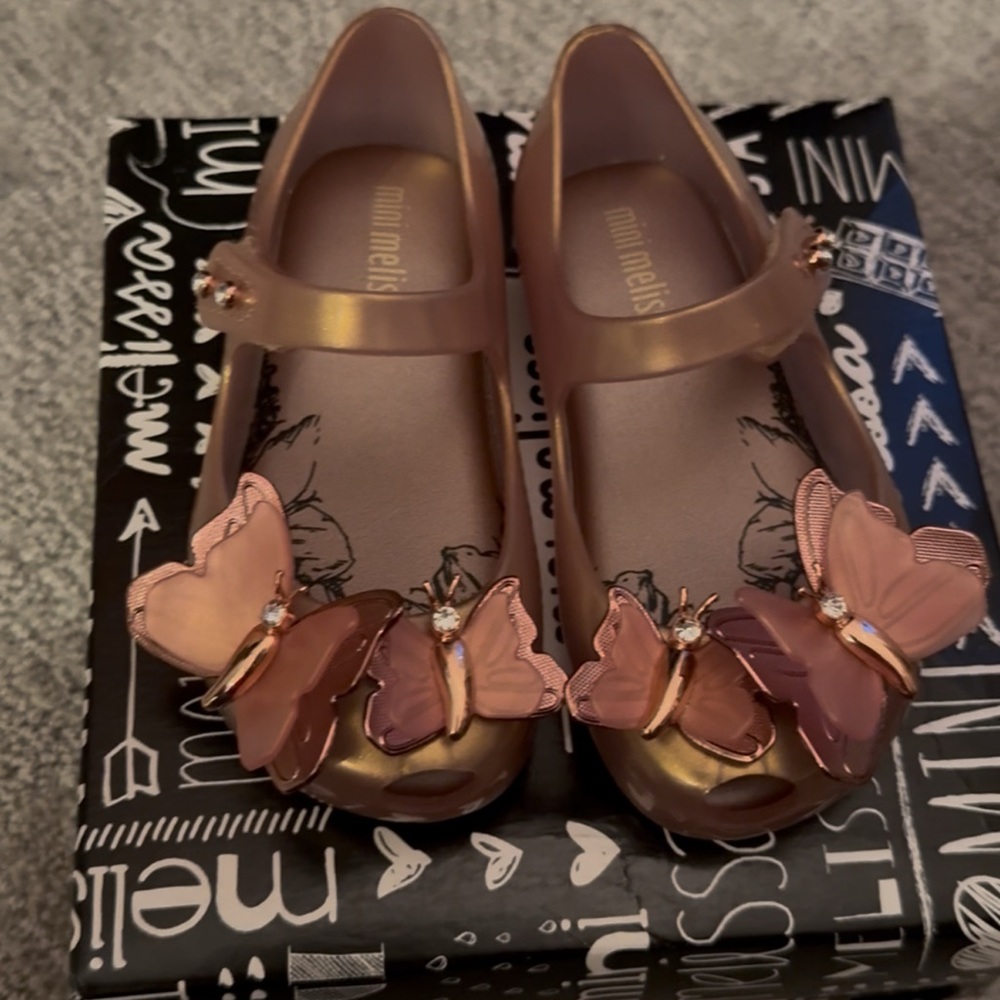 Mini Melissa Kids' Dress Shoes - Pink and Gold Butterfly Design